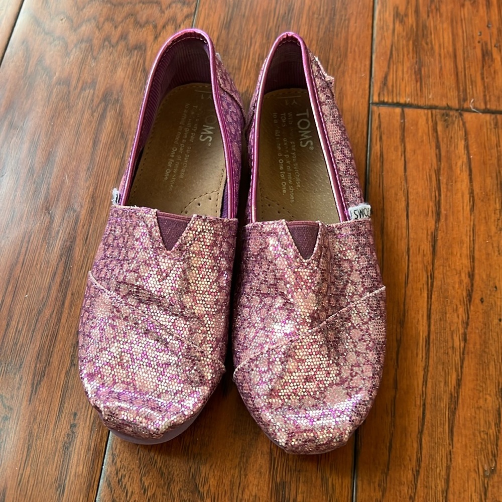 Tom’s Girls Loafers Size 1